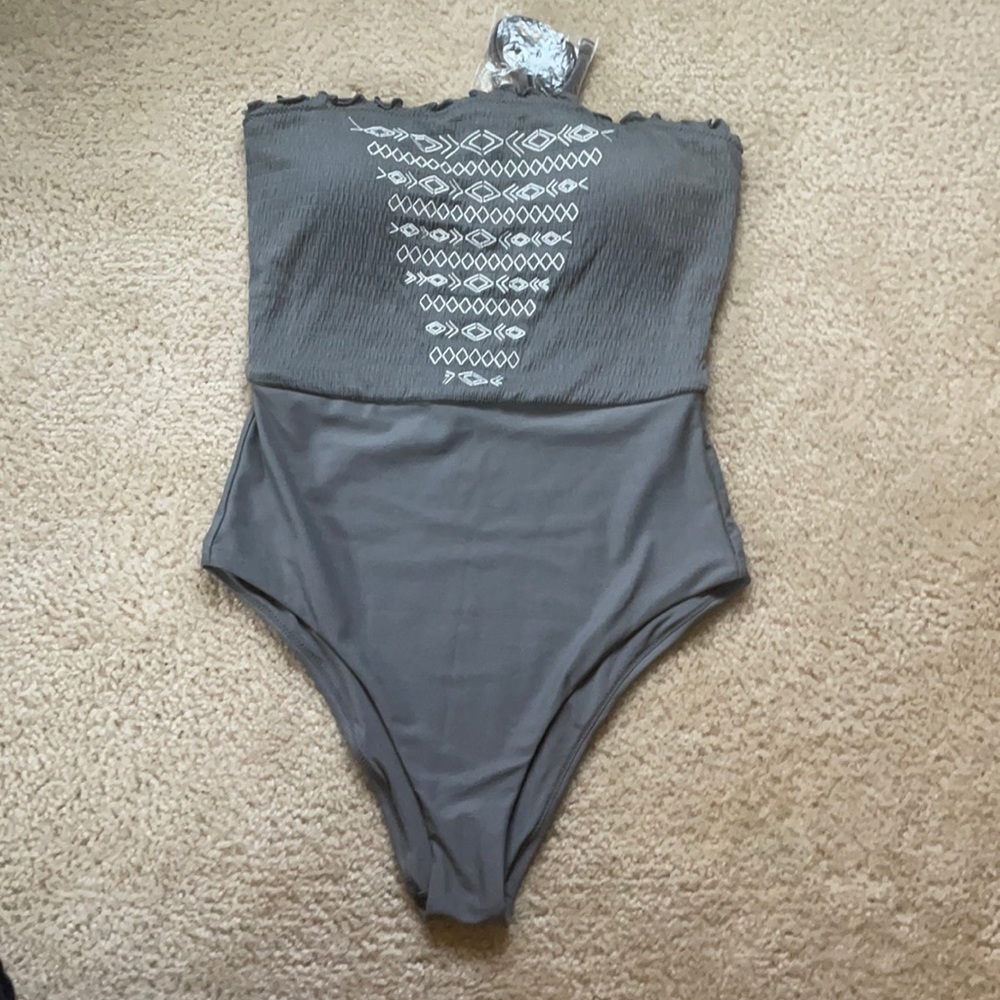 American Eagle AE one piece M NWT